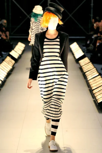 Look 43